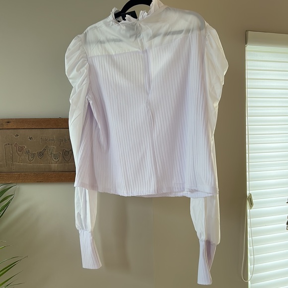 XPLUSWEAR White blouse, new never been worn, ordered 2 by mistake - Picture 3 of 7
